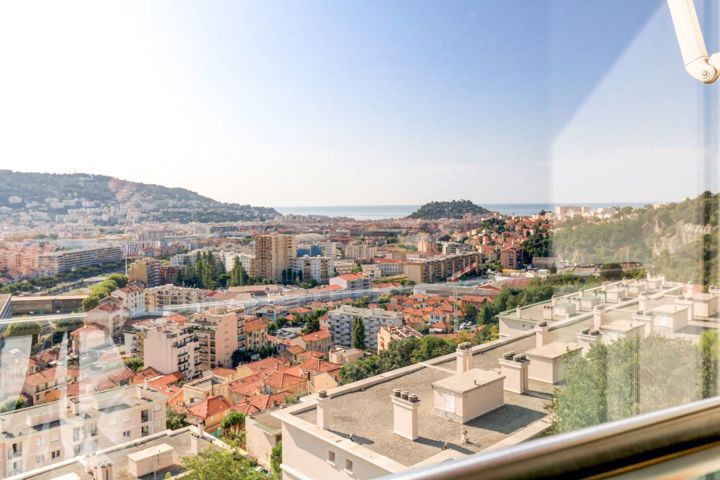Flat - for sale - 06000 NICE