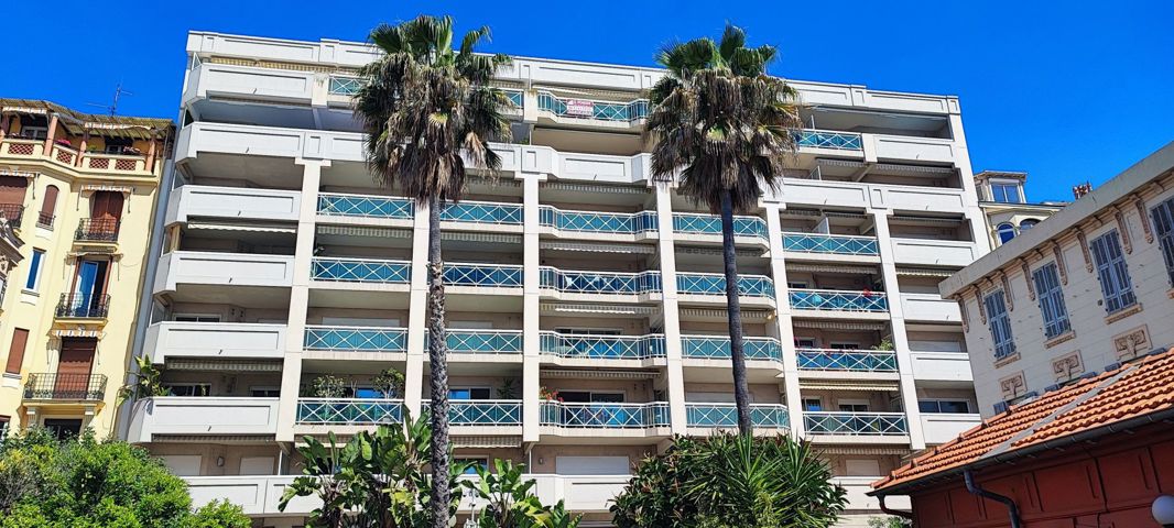Appartement - À louer - NICE - 06000 Nice