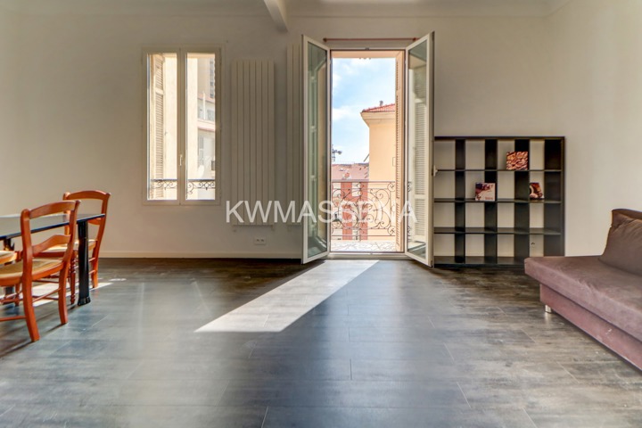 Appartement - À vendre - 06240 BEAUSOLEIL