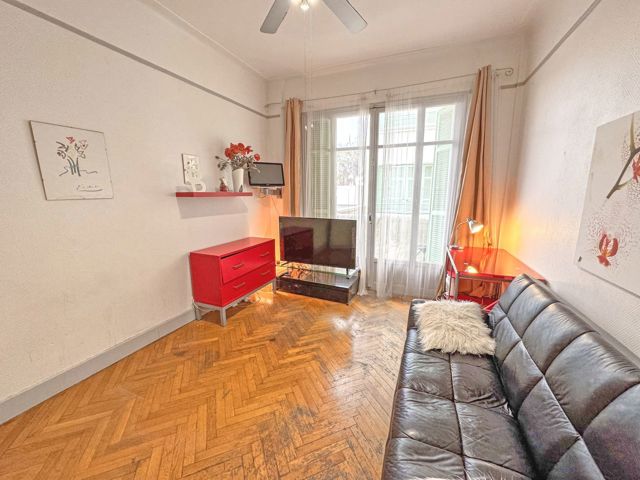 Flat - for sale - 06000 Nice
