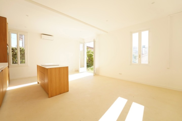 Maison - À vendre - 06600 ANTIBES