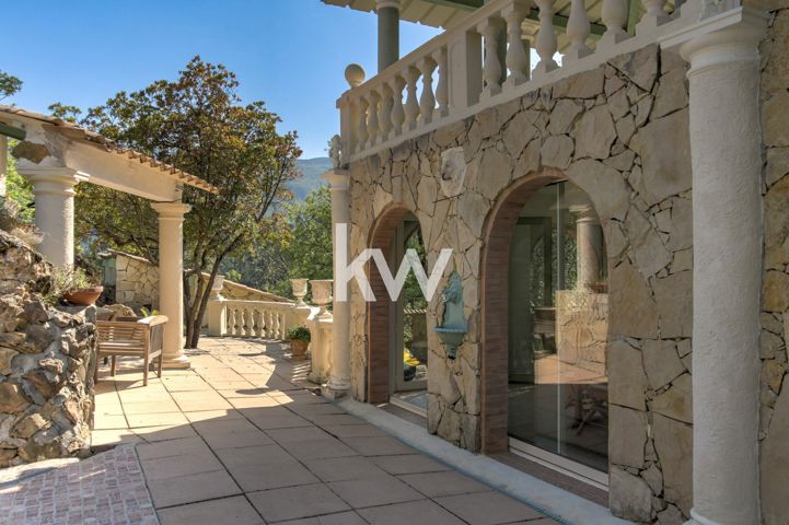 Maison - À vendre - 06910 PIERREFEU