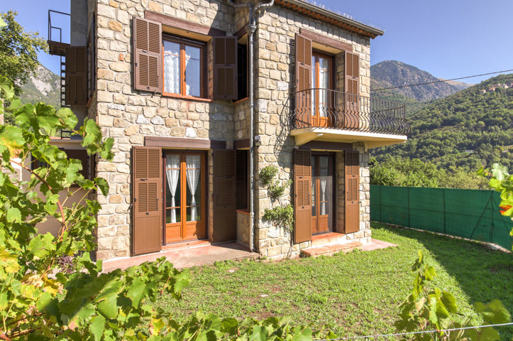 Maison - À vendre - 06450 Roquebillière