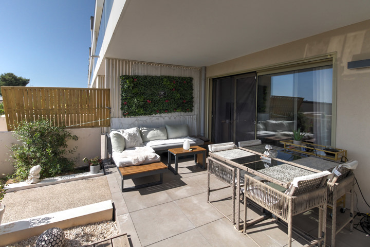 Flat - for sale - 06200 Nice