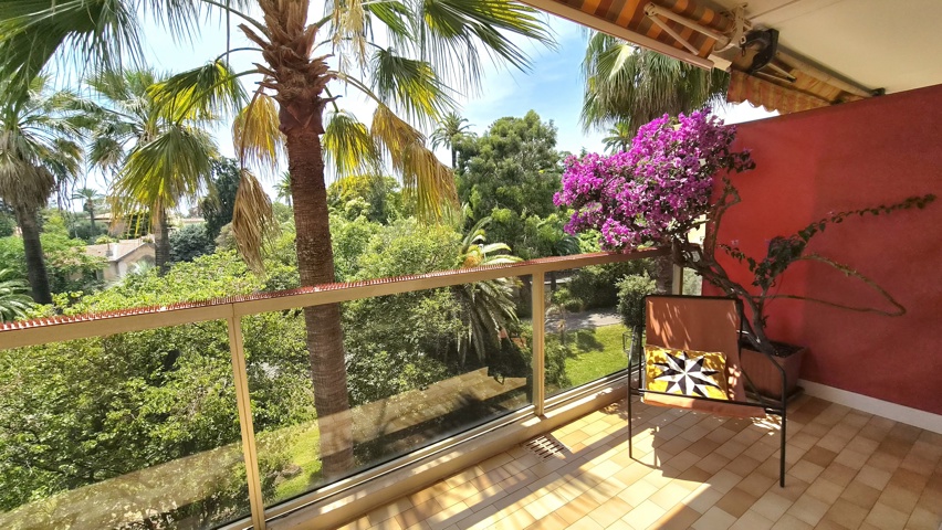 Flat - for sale - 06200 Nice