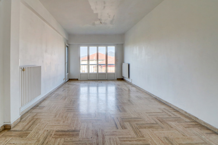 Appartement - À louer - 06300 Nice