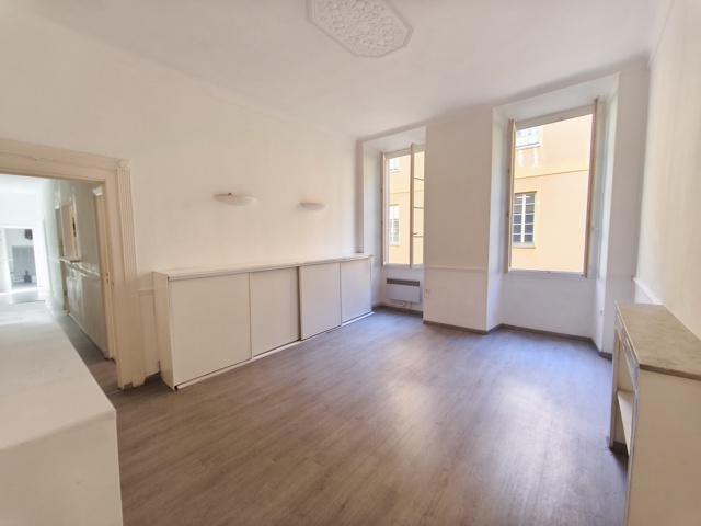 Bureaux - À louer - 06300 Nice