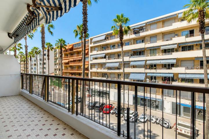 Appartement - À vendre - 06800 Cagnes-sur-Mer