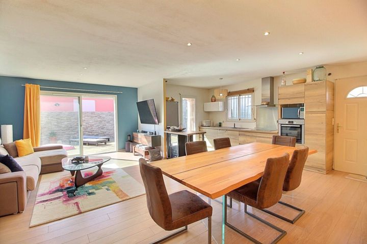 Maison - À vendre - 66300 LLUPIA