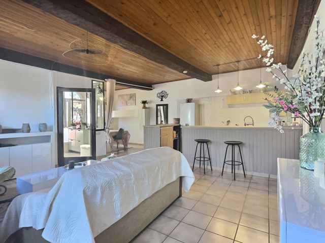 Immeuble à appartements - À vendre - 66320 Marquixanes