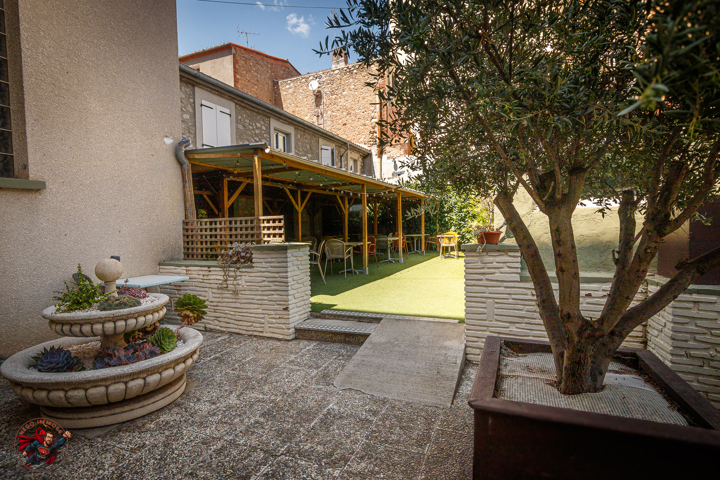 Immeuble mixte - À vendre - 66500 Prades