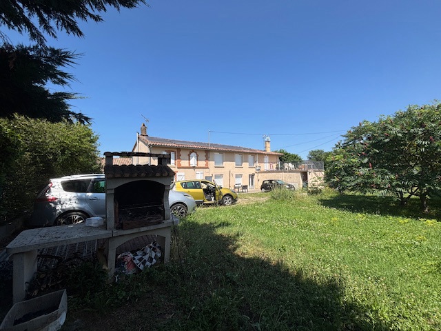 Immeuble à appartements - À vendre - 31600 Muret