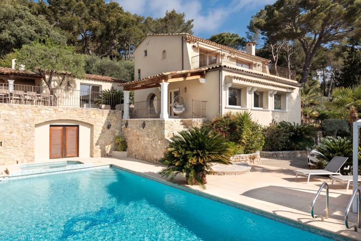 Maison - À vendre - 06250 MOUGINS