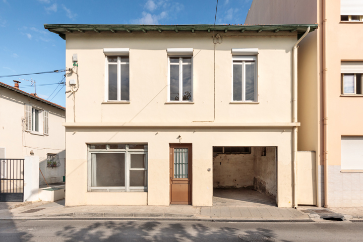 Immeuble à appartements - À vendre - 06160 Antibes