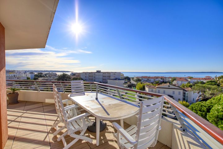 Appartement - À vendre - 06160 ANTIBES