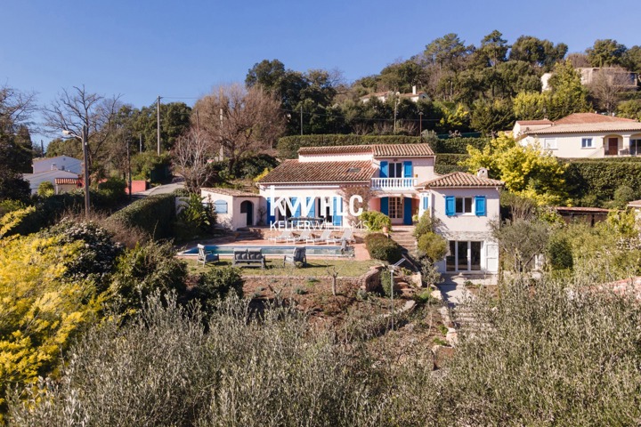 Maison - À vendre - 83600 LES ADRETS DE L ESTEREL