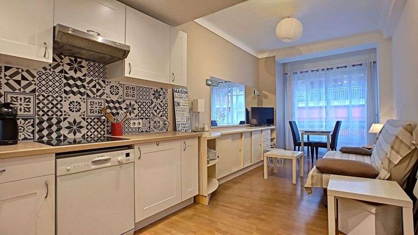 Appartement - À vendre - 06600 ANTIBES