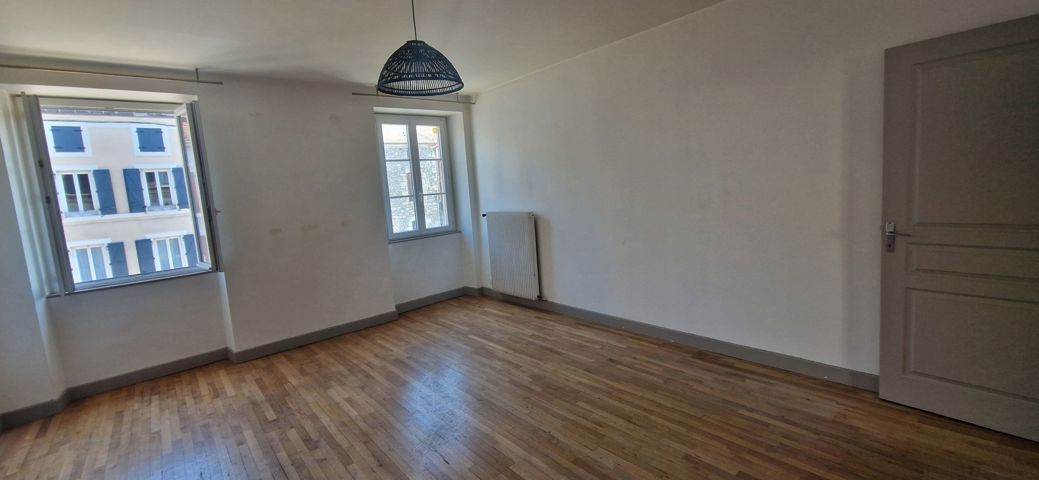 Appartement - À louer - 46200 SOUILLAC
