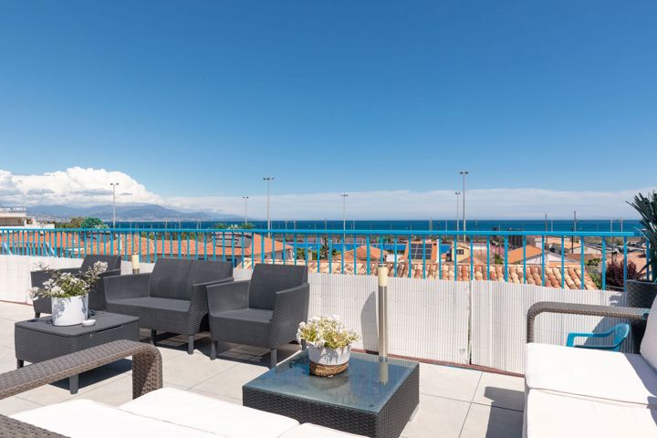 Appartement - À vendre - 06600 ANTIBES