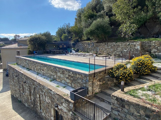 Maison - À vendre - 20200 Bastia