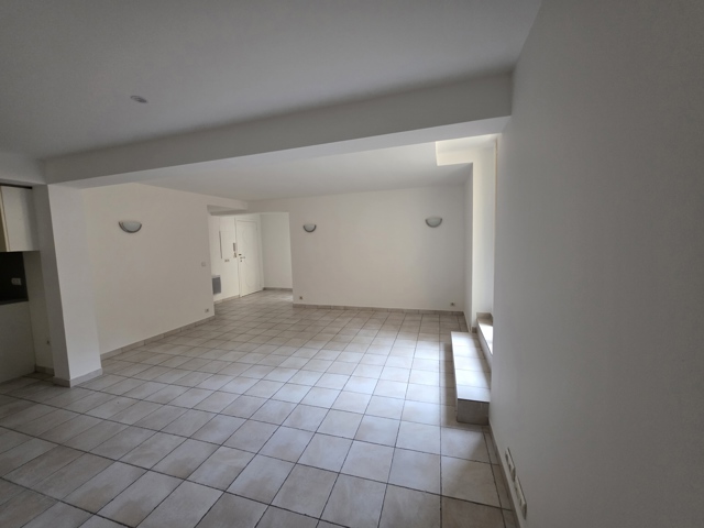 Appartement - À louer - 06400 Cannes