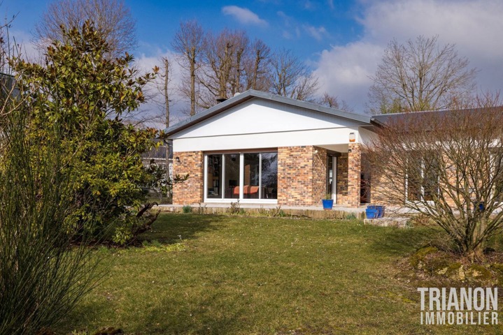 Maison - À vendre - 78320 LE MESNIL ST DENIS