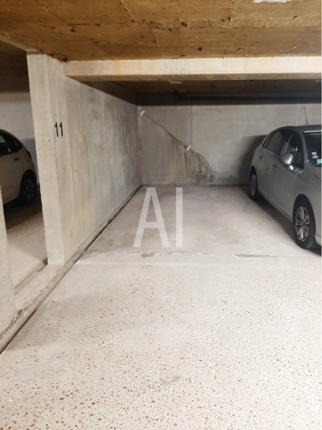 Parking intérieur - À louer - 78300 Poissy