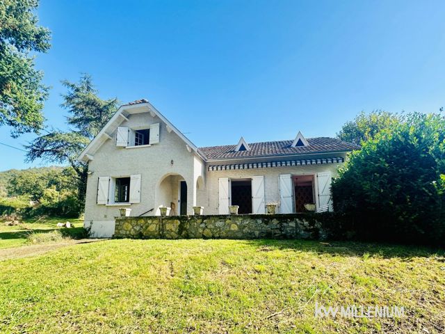 Maison - À vendre - 12200 VILLEFRANCHE DE ROUERGUE