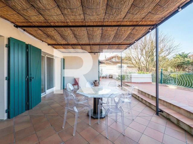 Maison - À vendre - 13200 ARLES