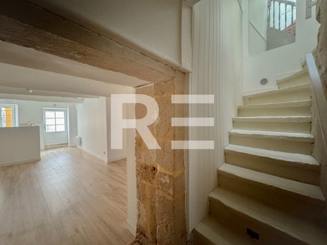 Maison - À vendre - 30800 Saint-Gilles