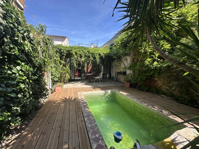 Maison - À vendre - 30000 Nîmes