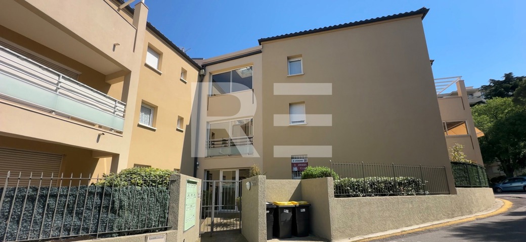 Appartement - À vendre - 30900 Nîmes
