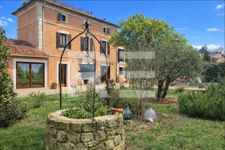 Maison de caractère - À vendre - 84410 Bédoin