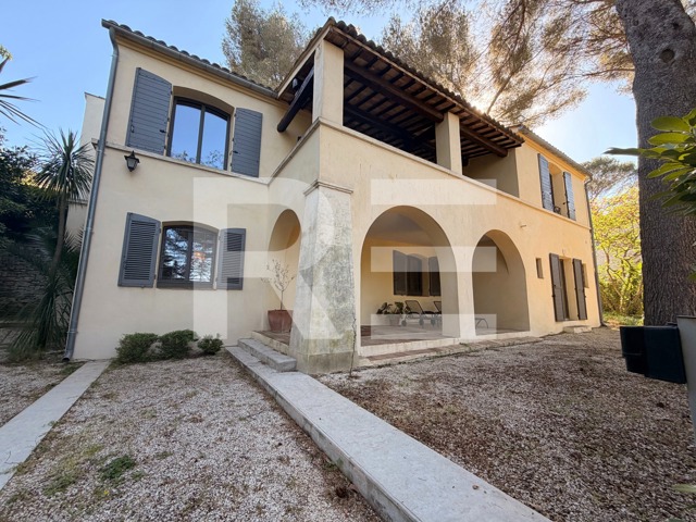 Maison - À vendre - 30900 Nîmes