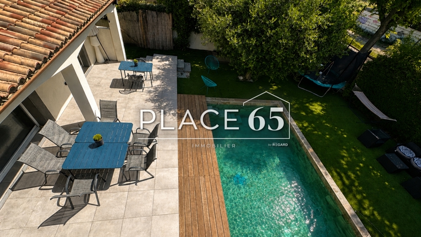 Villa - À vendre - 30000 Nîmes