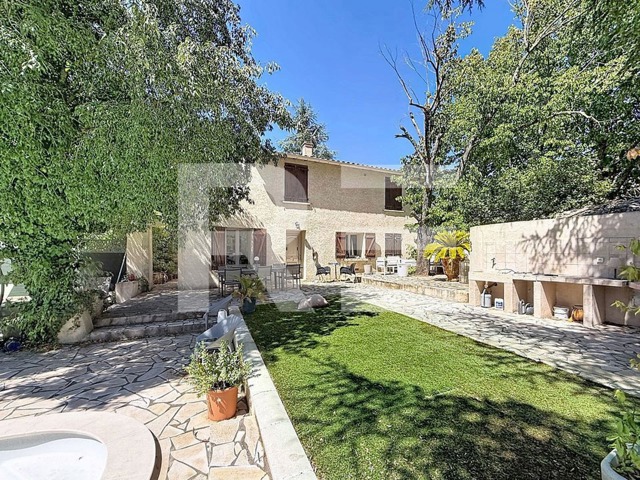 Maison - À vendre - 30900 Nîmes
