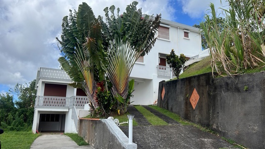 Maison - À vendre - 97211 Rivière-Pilote