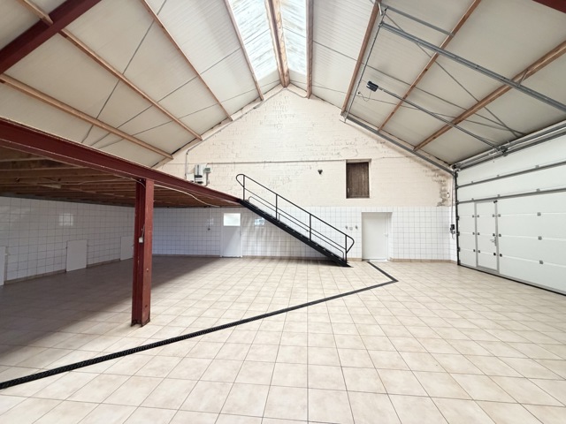 Entrepôt - à louer - 6750 Musson Signeulx