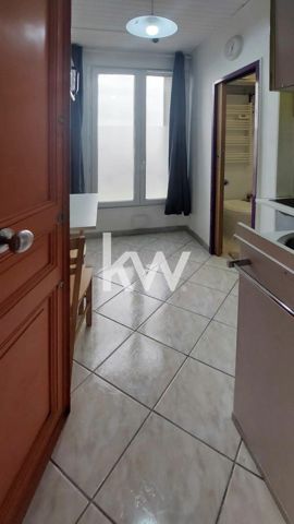 Flat - for sale - 92700 COLOMBES