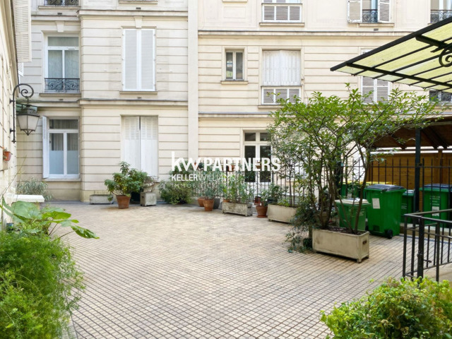 Flat - for sale - 75017 PARIS 17