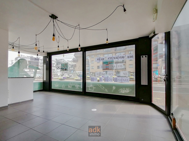 Commercieel gelijkvloers - te koop - 8670 Koksijde