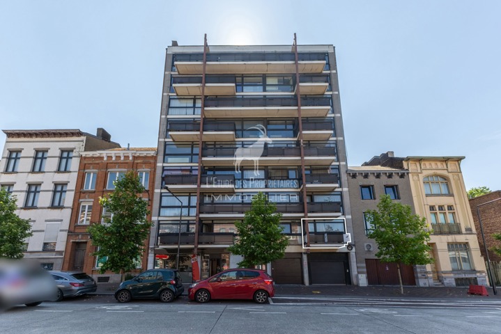 APPARTEMENT A VENDRE A CHARLEROI.