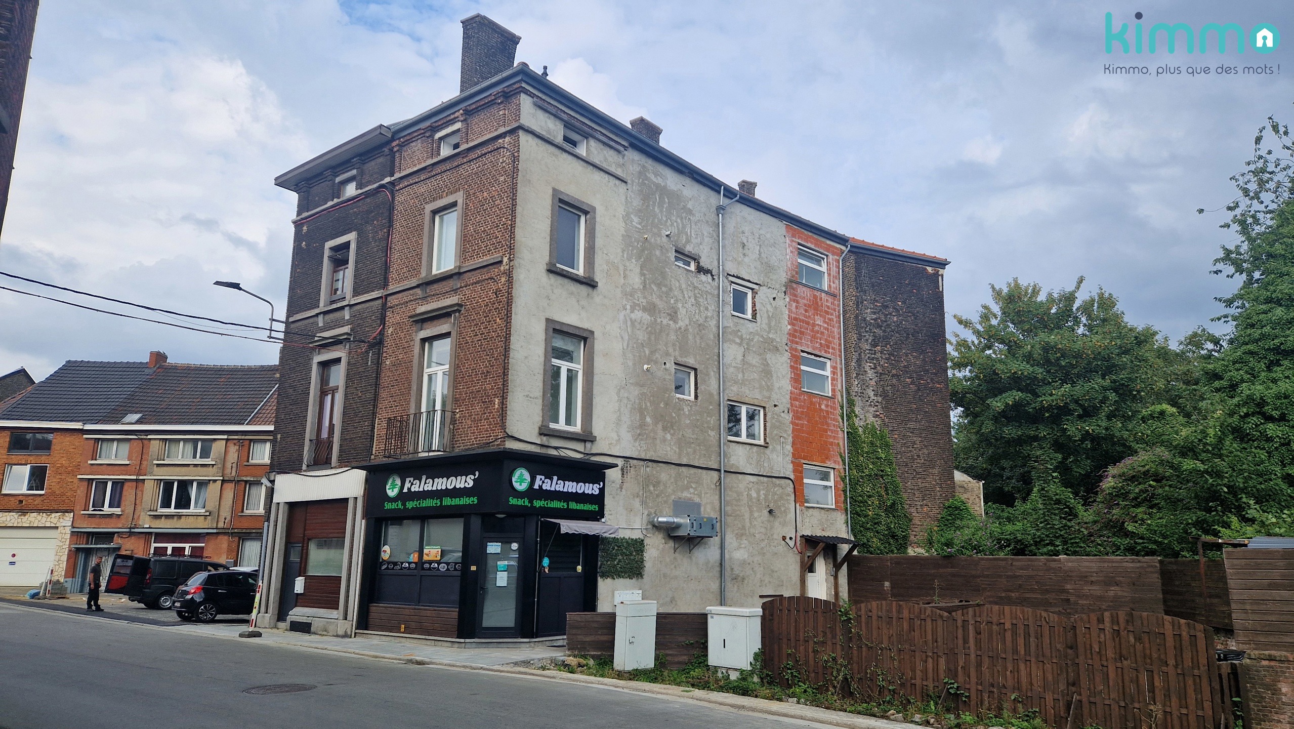 IMMEUBLE MIXTE AVEC JARDIN ET REVENU POTENTIEL LOCATIF !