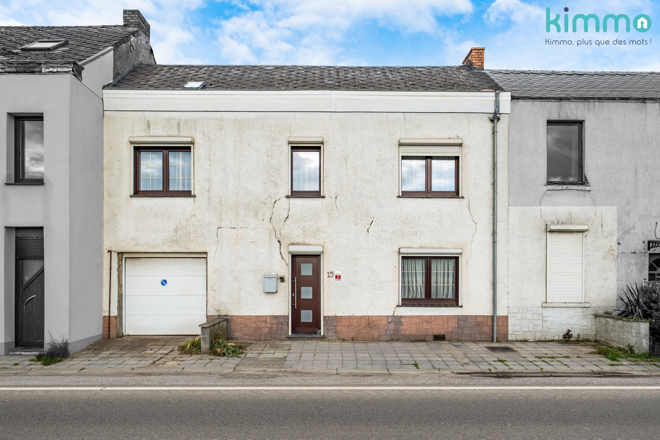 MAISON 3 CHAMBRES AVEC GARAGE & GRENIERS AM�NAGEABLES