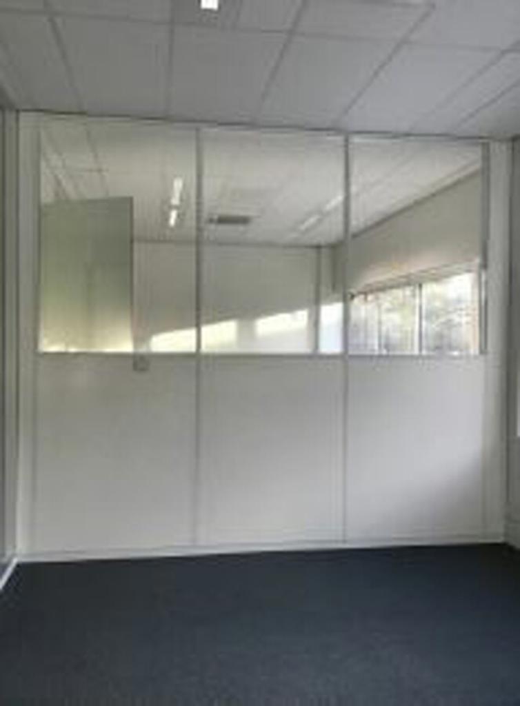 A LOUER - LOUVAIN-LA-NEUVE - BUREAUX + POLYVALENT
