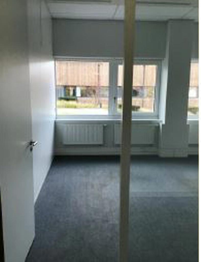 A LOUER - LOUVAIN-LA-NEUVE - BUREAUX + POLYVALENT