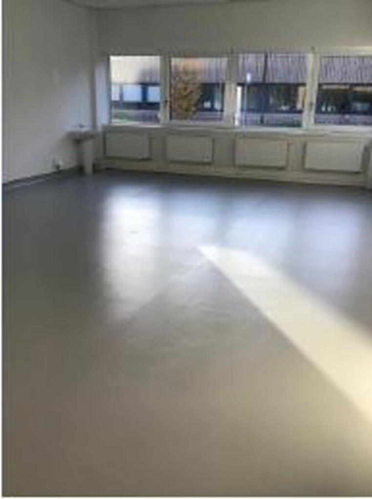 A LOUER - LOUVAIN-LA-NEUVE - BUREAUX + POLYVALENT