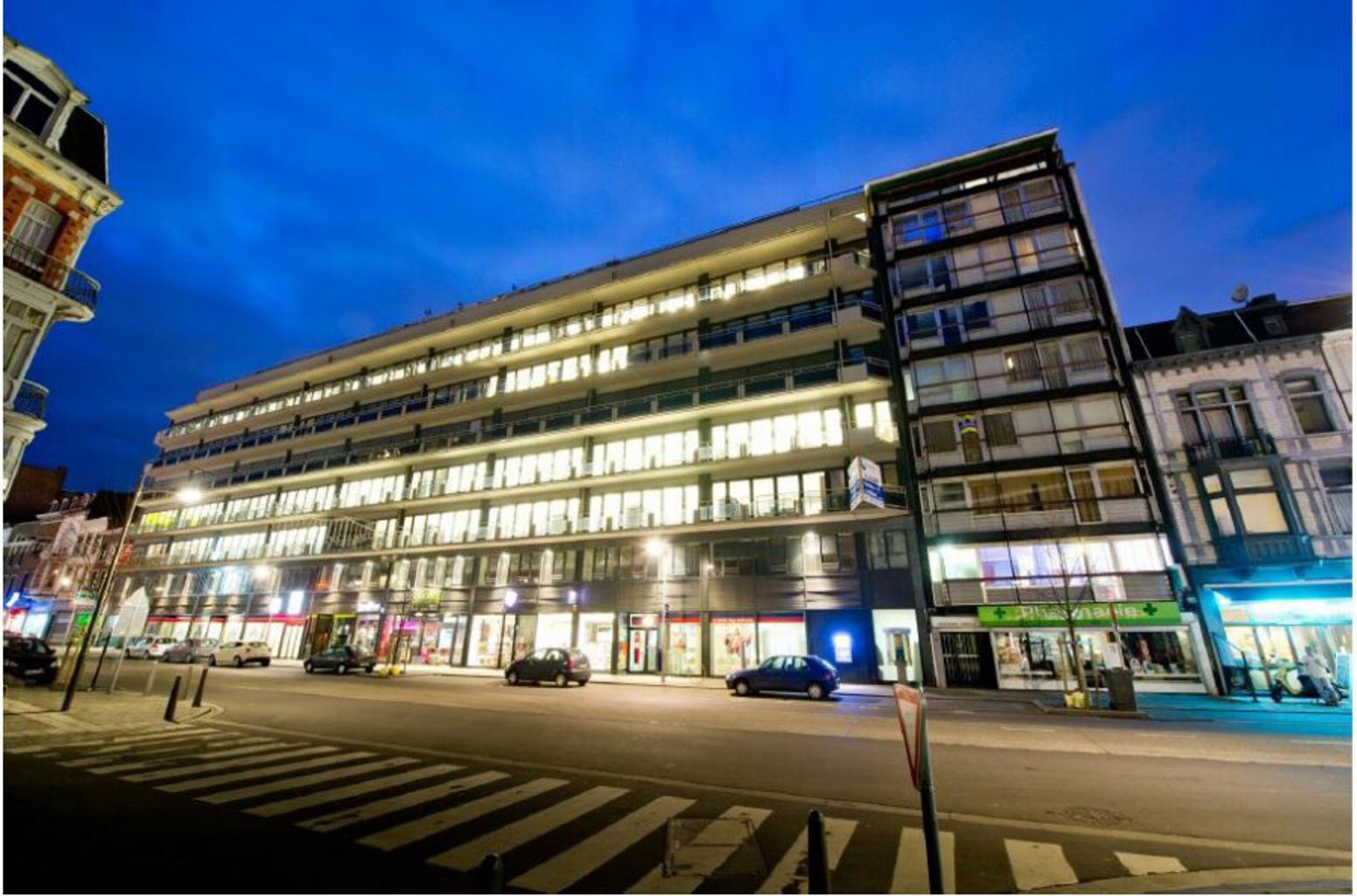 A LOUER - BUREAUX & COMMERCES - LIEGE