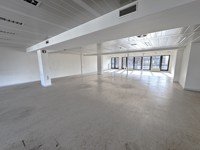 A LOUER - BUREAUX & COMMERCES - LIEGE