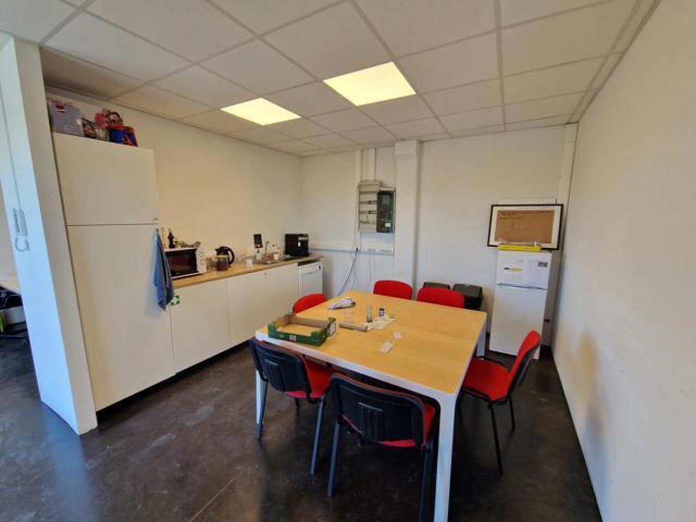 Kantoren & magazijn te huur <br> 5380 - Fernelmont